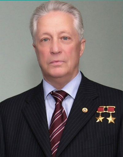 Владимир Аксёнов